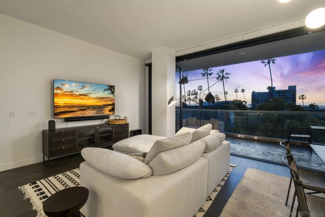 2604 5th Ave 406, San Diego, CA 92103