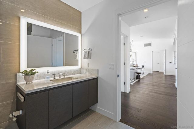 2604 5th Ave 406, San Diego, CA 92103