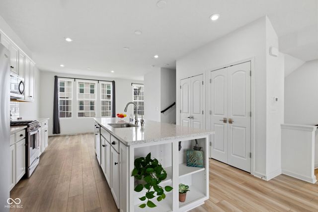 14565 Pomona Lane, Carmel, IN 46074