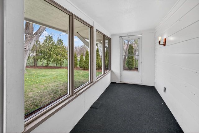 1704 El Rancho DRIVE, Mequon, WI 53092