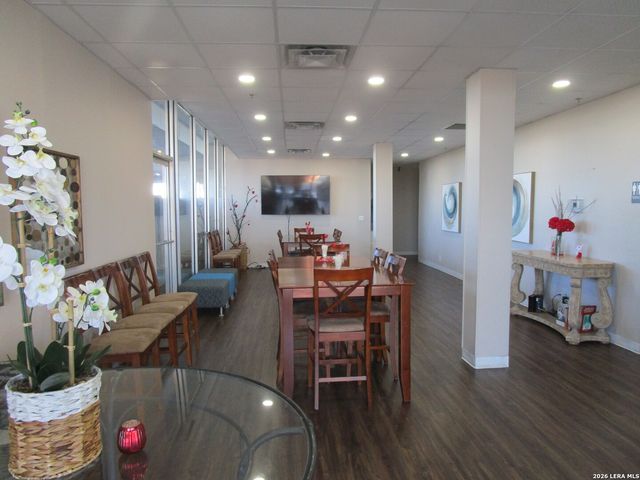 7039 San Pedro Ave Apt 1110, San Antonio, TX 78216