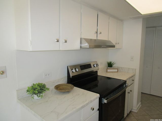 7039 San Pedro Ave Apt 1110, San Antonio, TX 78216