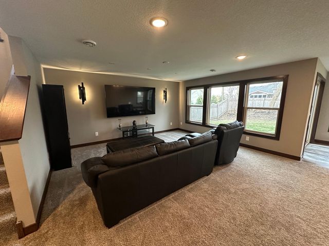 20883 Peony Lane, Rogers, MN 55374