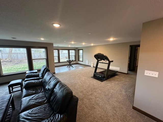 20883 Peony Lane, Rogers, MN 55374