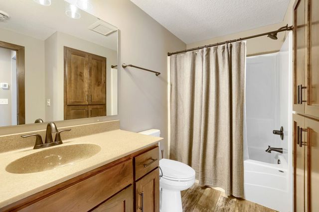 20883 Peony Lane, Rogers, MN 55374