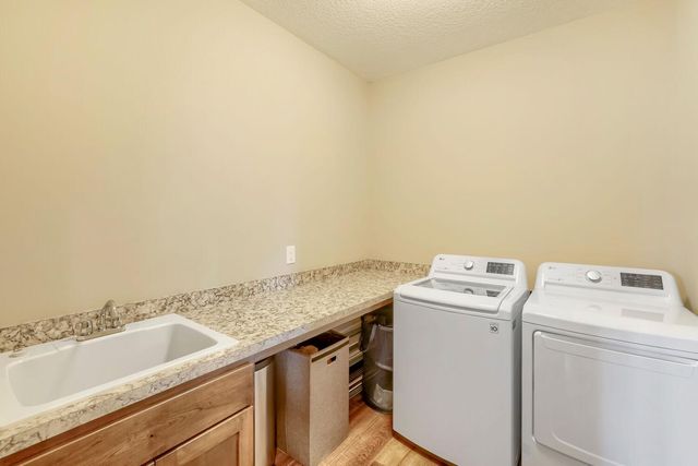 20883 Peony Lane, Rogers, MN 55374