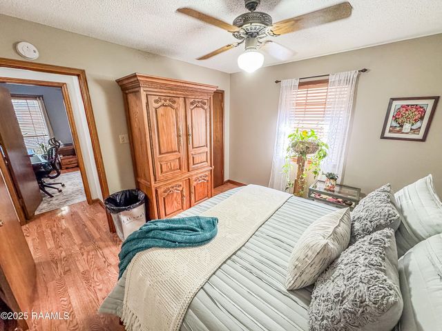 200 Babbling Brook Drive, Lafayette, LA 70506