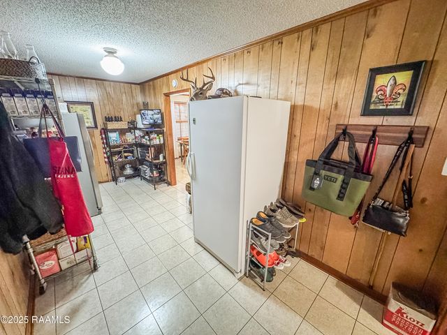 200 Babbling Brook Drive, Lafayette, LA 70506