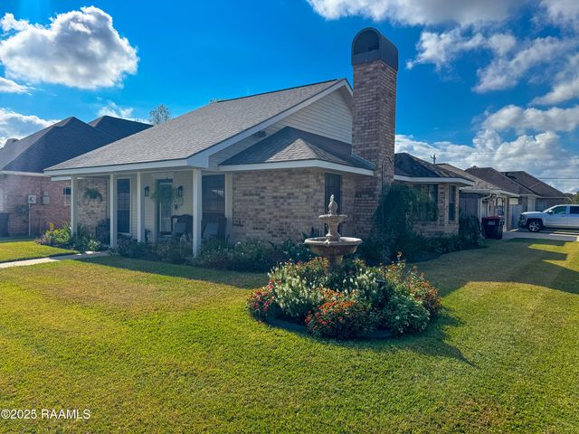 200 Babbling Brook Drive, Lafayette, LA 70506