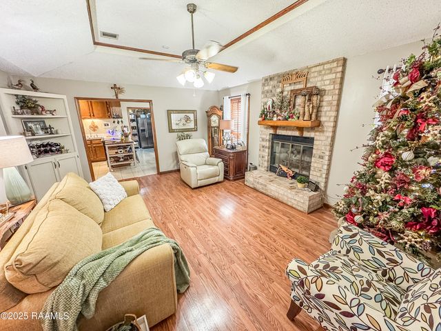 200 Babbling Brook Drive, Lafayette, LA 70506