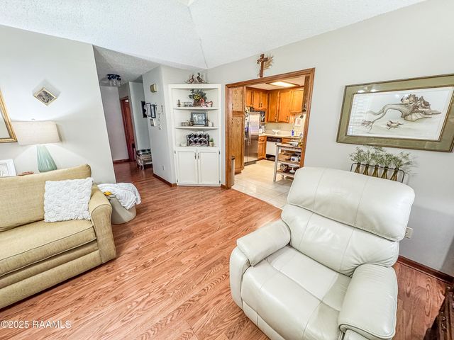 200 Babbling Brook Drive, Lafayette, LA 70506