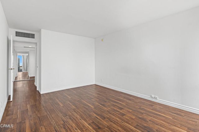 800 W 1st Street 2107, Los Angeles, CA 90012