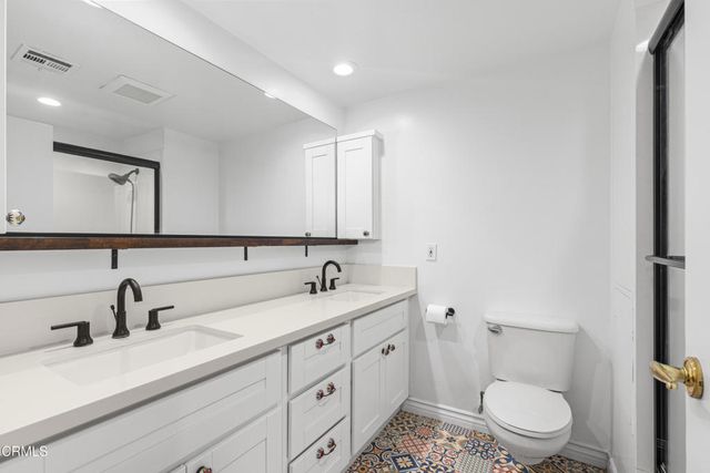 800 W 1st Street 2107, Los Angeles, CA 90012