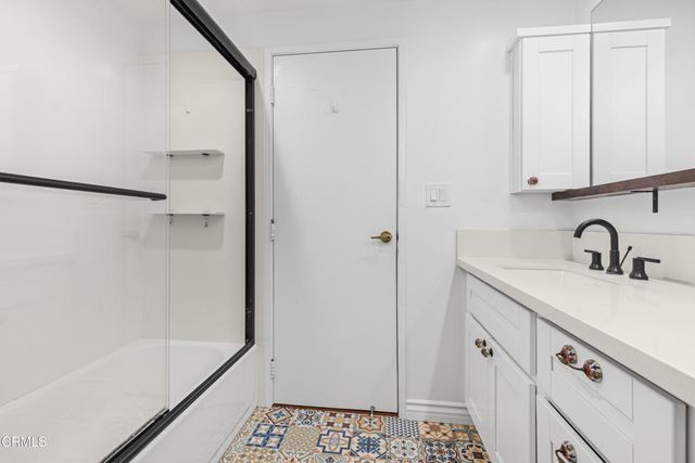 800 W 1st Street 2107, Los Angeles, CA 90012