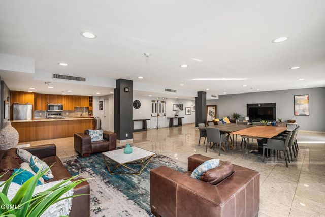 800 W 1st Street 2107, Los Angeles, CA 90012