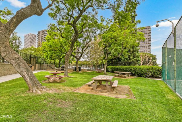 800 W 1st Street 2107, Los Angeles, CA 90012