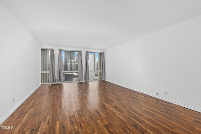 800 W 1st Street 2107, Los Angeles, CA 90012