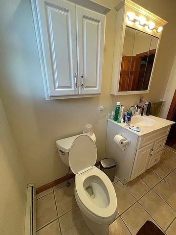 229 Chapel 2, Newton, MA 02458