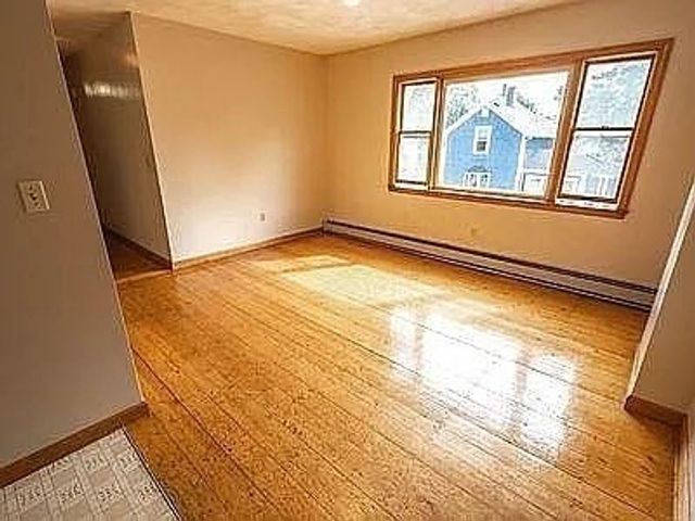 229 Chapel 2, Newton, MA 02458
