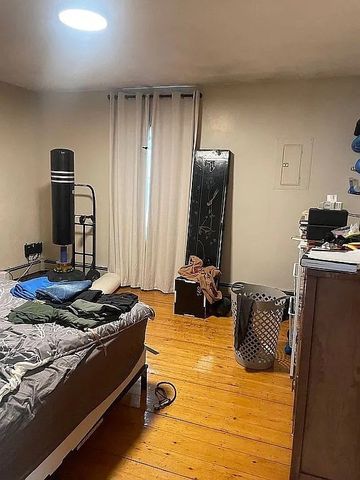 229 Chapel 2, Newton, MA 02458