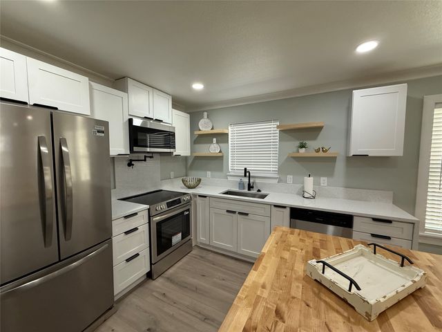 3047 Fernwood Avenue, Dallas, TX 75216