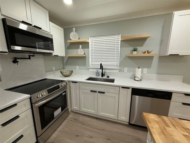 3047 Fernwood Avenue, Dallas, TX 75216