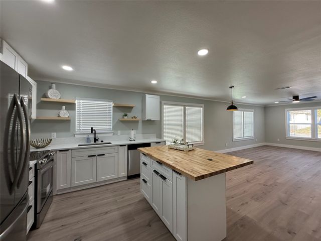 3047 Fernwood Avenue, Dallas, TX 75216