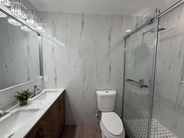 3047 Fernwood Avenue, Dallas, TX 75216