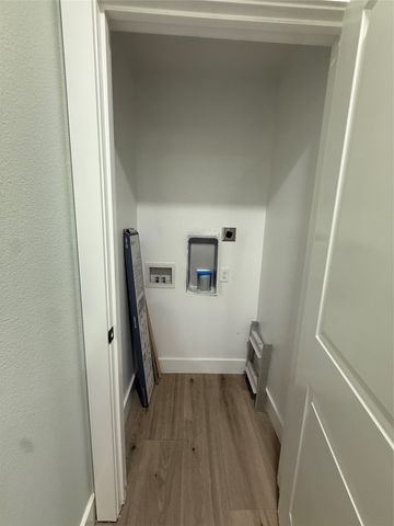 3047 Fernwood Avenue, Dallas, TX 75216