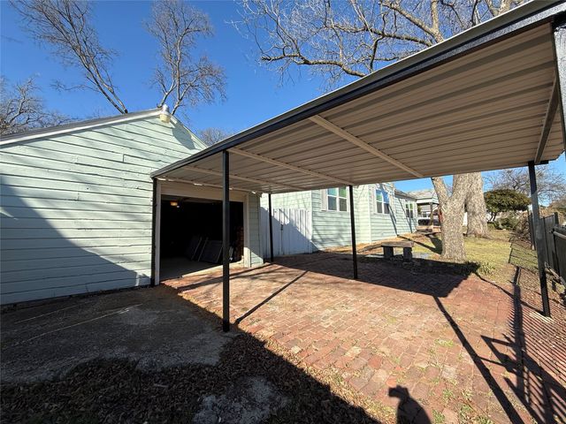 3047 Fernwood Avenue, Dallas, TX 75216