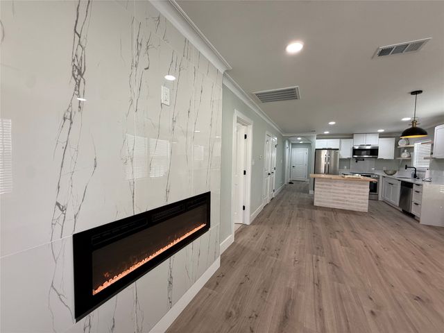 3047 Fernwood Avenue, Dallas, TX 75216