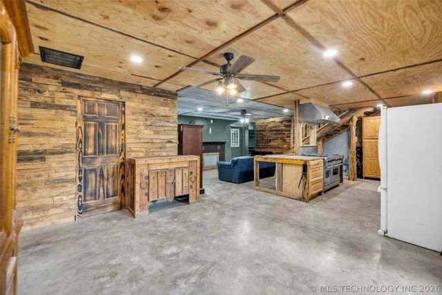 22307 E 843 Road, Park Hill, OK 74451