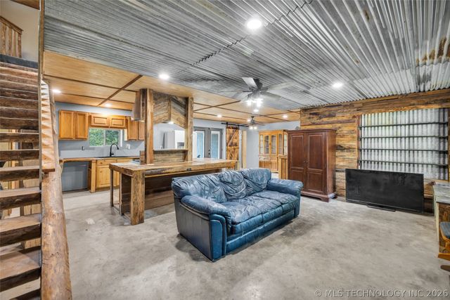 22307 E 843 Road, Park Hill, OK 74451