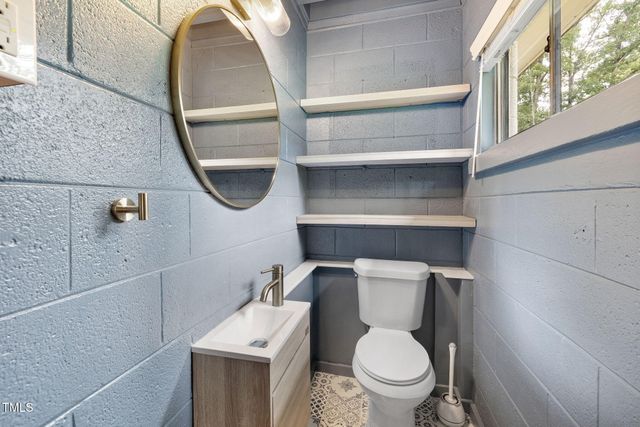 2118 Timberlake Drive, Raleigh, NC 27604