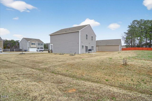 79 Rockwater Way, Zebulon, NC 27597