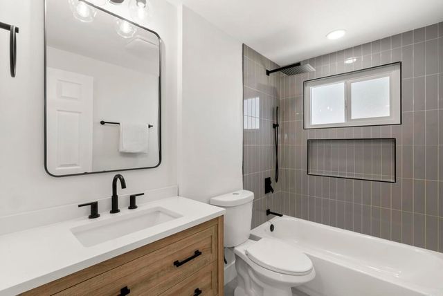 2333 E Mission Avenue, Escondido, CA 92027