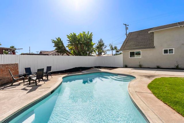 2333 E Mission Avenue, Escondido, CA 92027