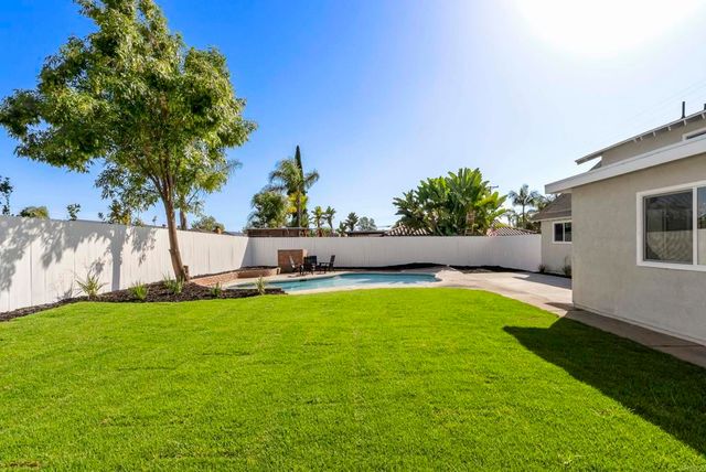 2333 E Mission Avenue, Escondido, CA 92027