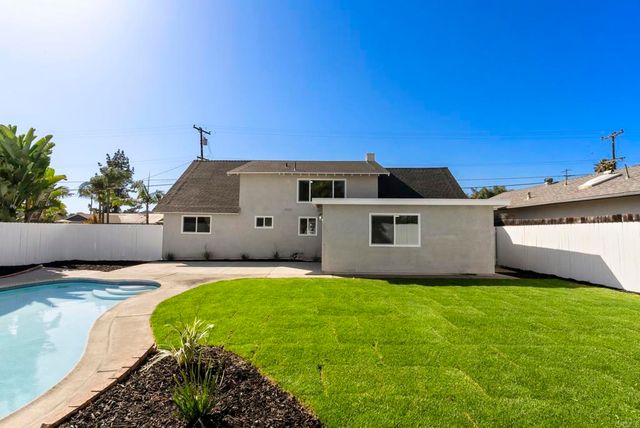 2333 E Mission Avenue, Escondido, CA 92027