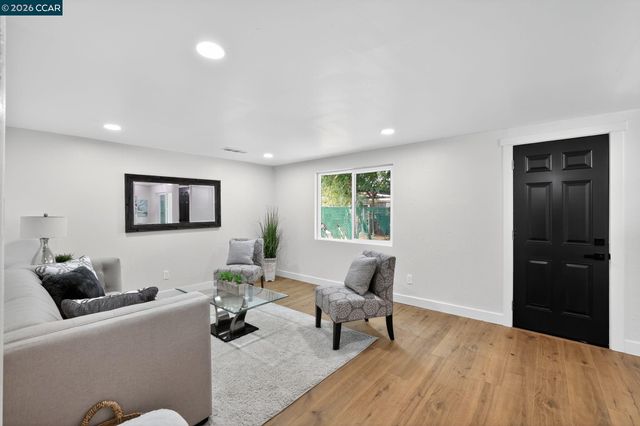 629 S Murdock Ave, Willows, CA 95988