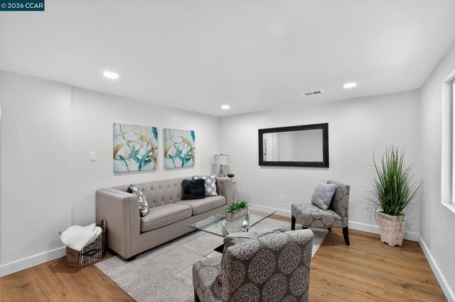 629 S Murdock Ave, Willows, CA 95988