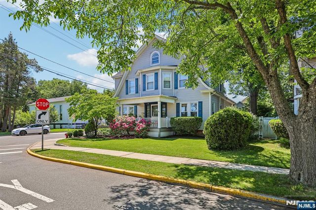 5 Park Avenue, Westwood, NJ 07675