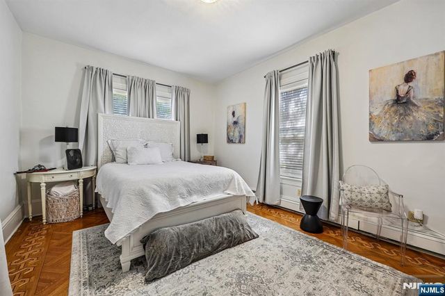 5 Park Avenue, Westwood, NJ 07675