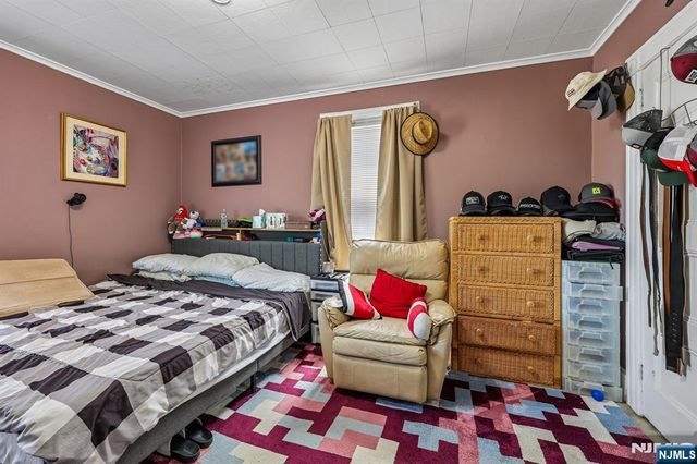 5 Park Avenue, Westwood, NJ 07675