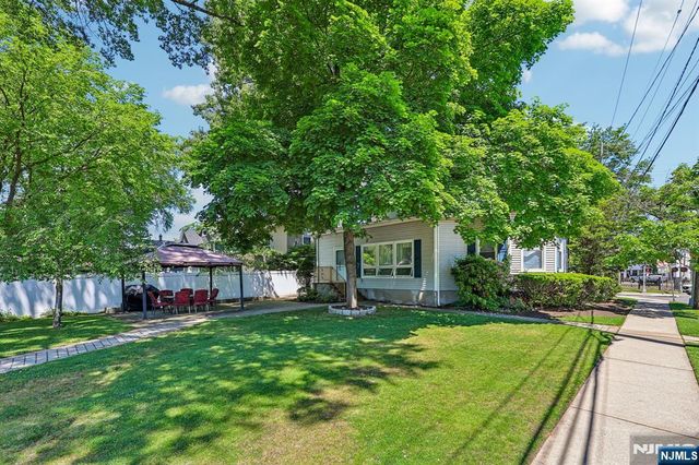 5 Park Avenue, Westwood, NJ 07675