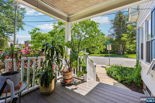 5 Park Avenue, Westwood, NJ 07675