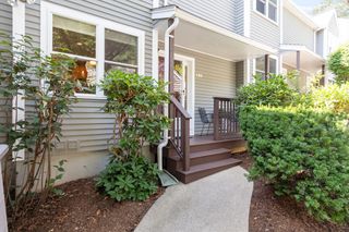 186 Bishops Forest Dr 186, Waltham, MA 02452
