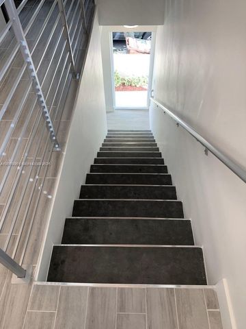 312 E 6th St A, Hialeah, FL 33010