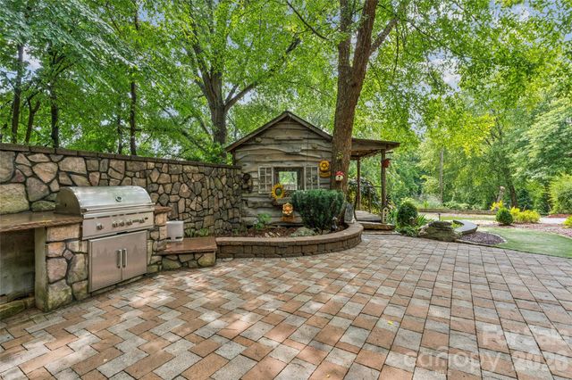 400 Alpine Street NW, Kannapolis, NC 28081