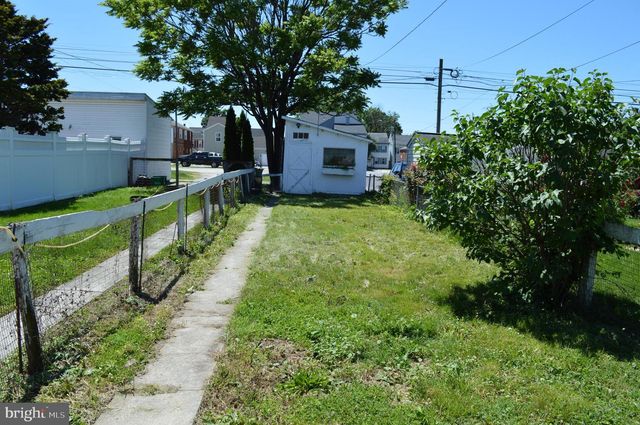 229 LOCUST ST, Hanover, PA 17331